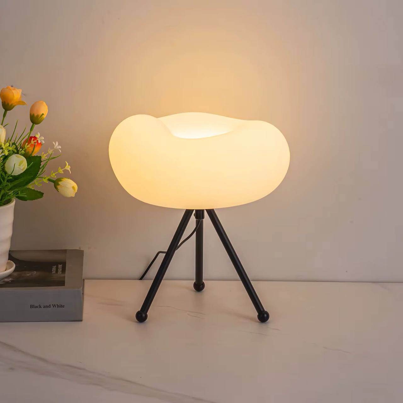Creative Luxury Tripod Cloud  Lamp