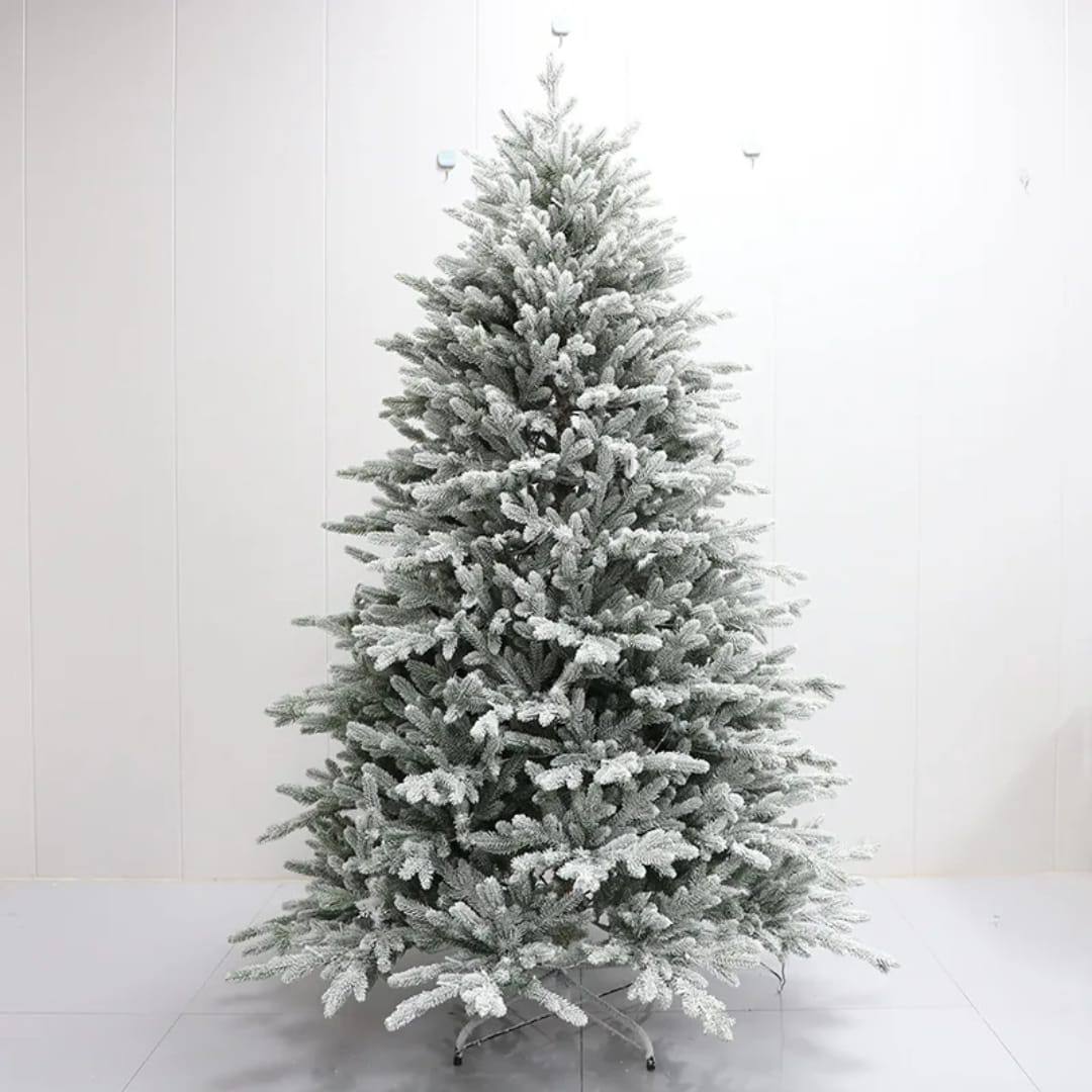 Premium Quality Snow flocked with Spruce hinged Christmas tree
Leaf dense