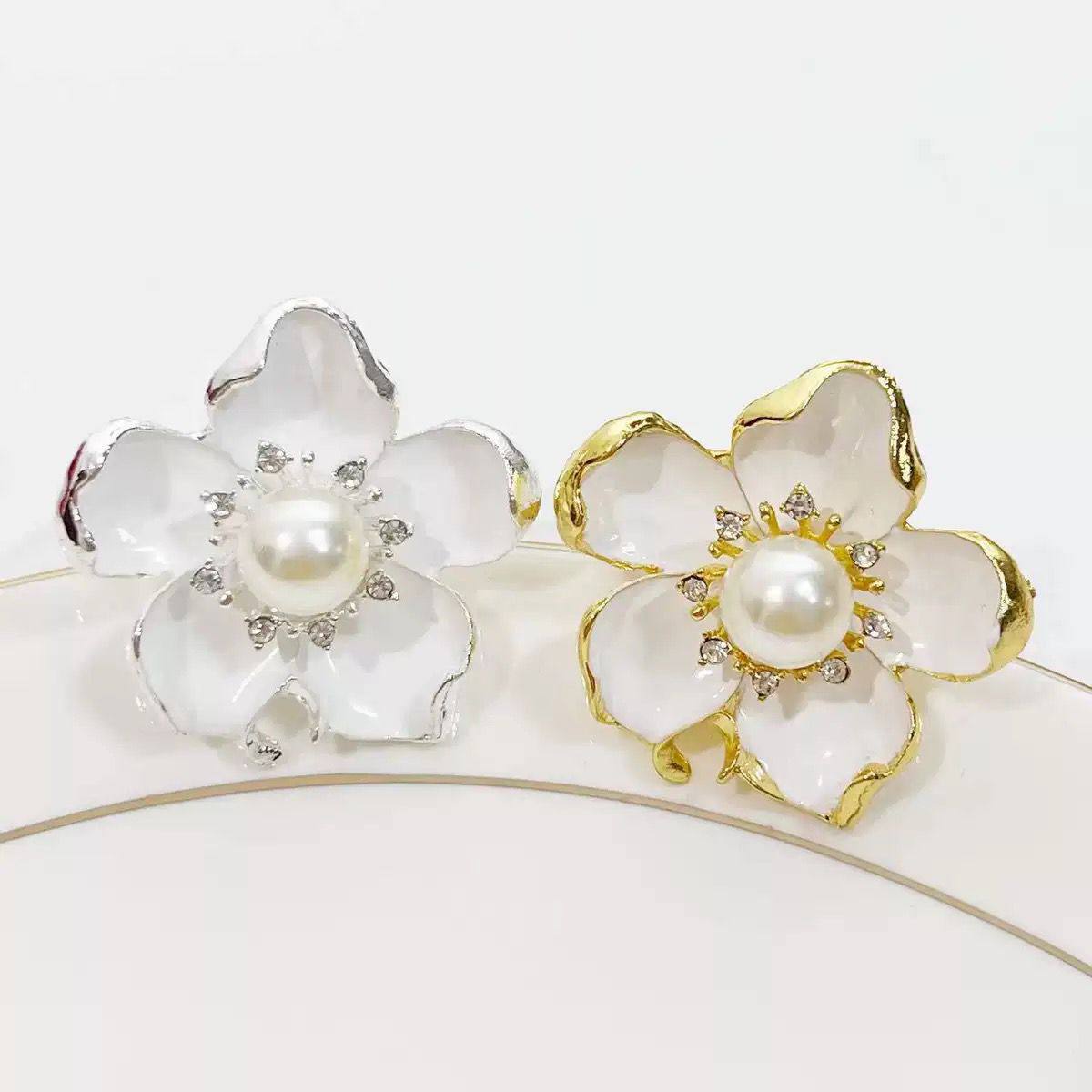 Luxurious Napkin rings
Available in 3 designs
6pc