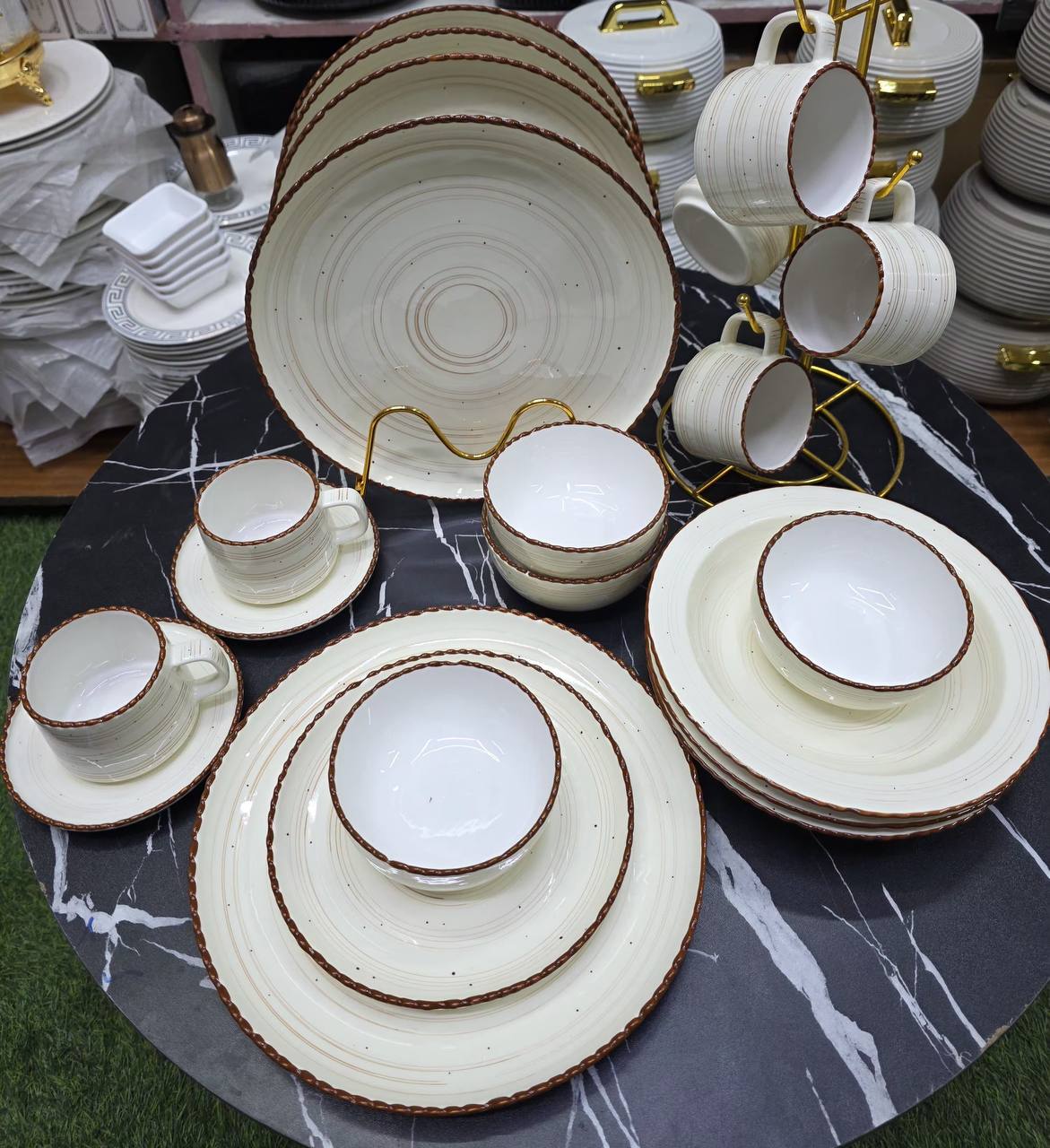 36pcs Dinner set. Elegant Luxury European Kiln Porcelain Dinner set.