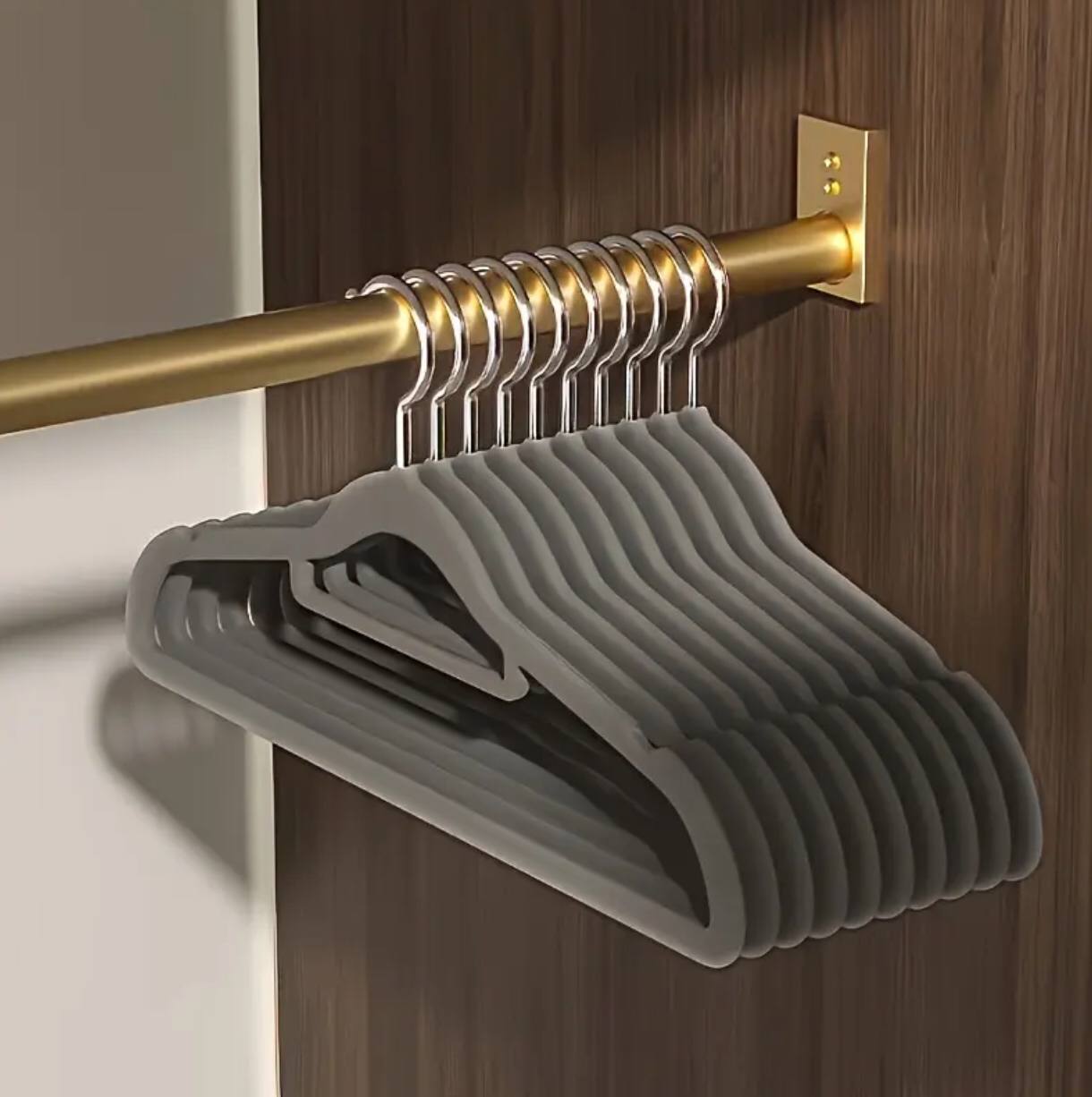 Luxury velvet antislip hangers