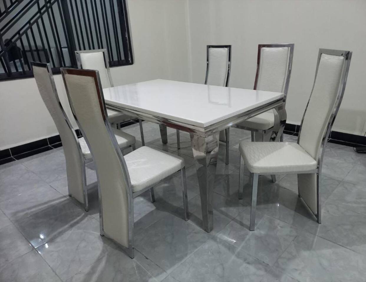 6 Seater Dining Table