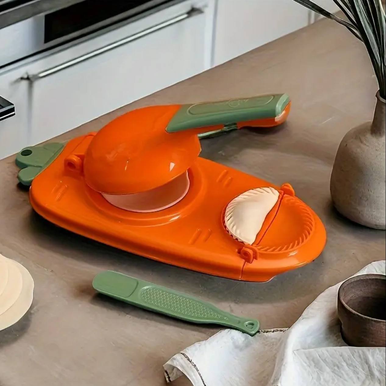 2in1 dumpling press and samosa meat pie press