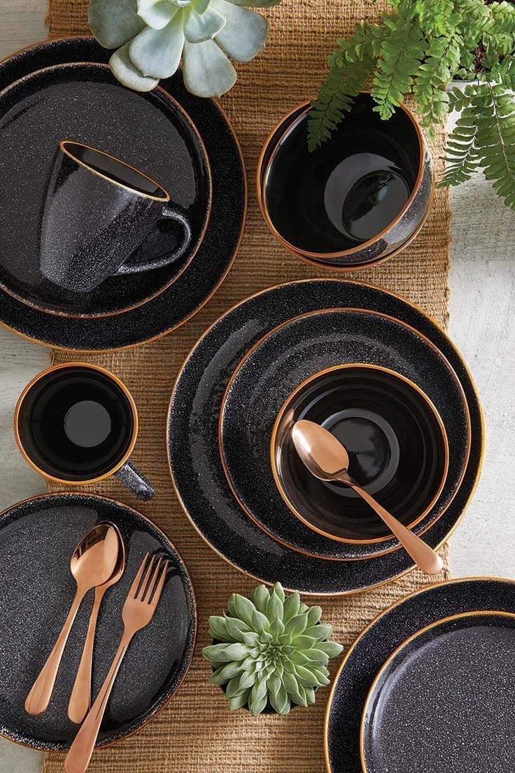 Luxury Dinner Sets, Crockery Set & Dining Accessories