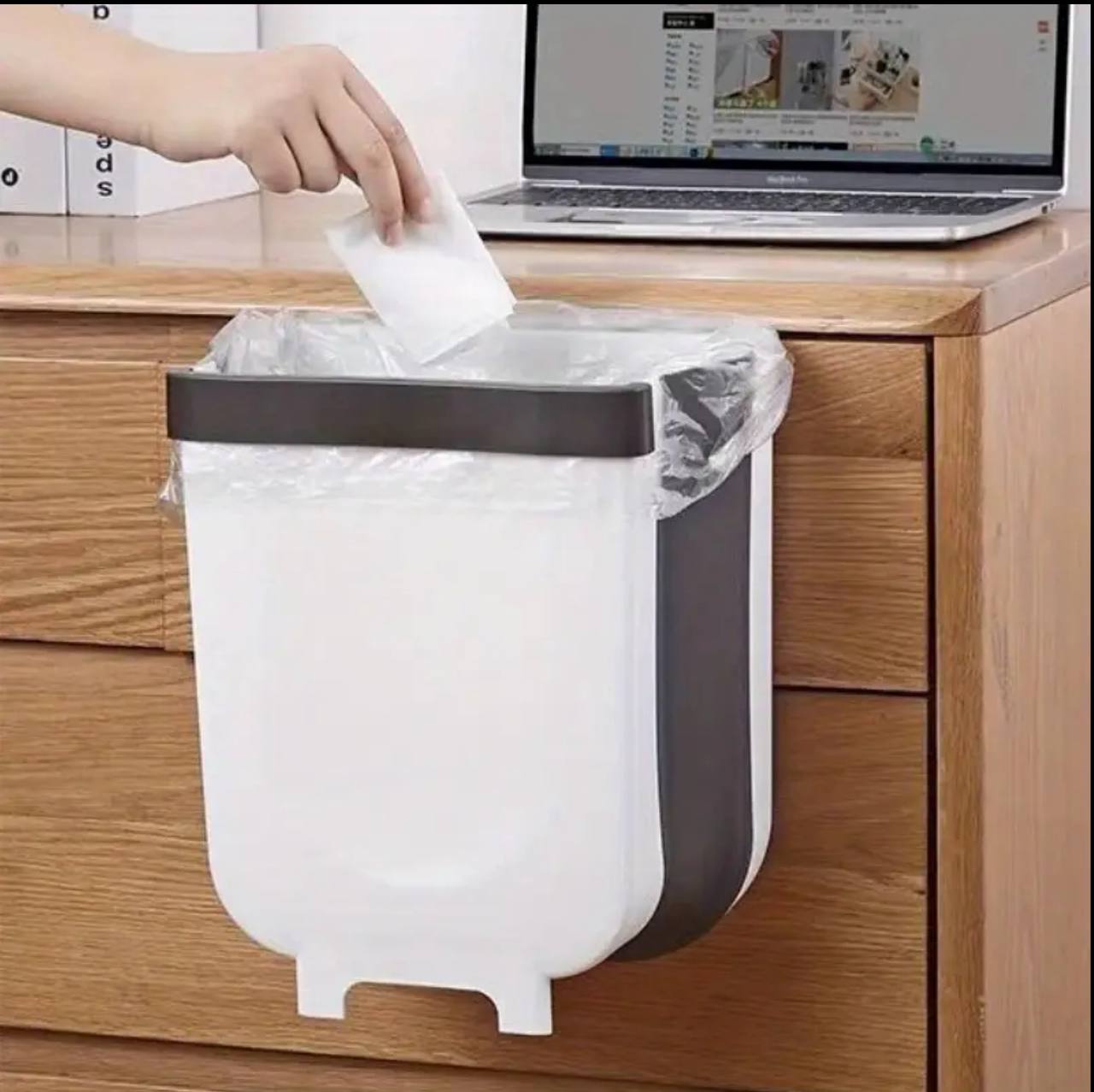 Kitchen hanging dustbin