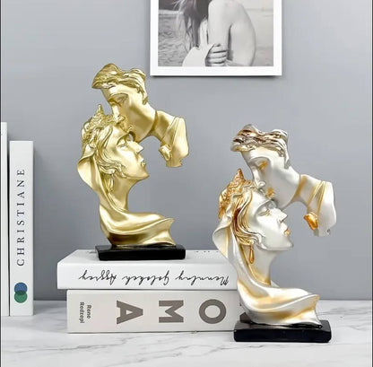 Resin Statue Home Decor Art 
Sculpture