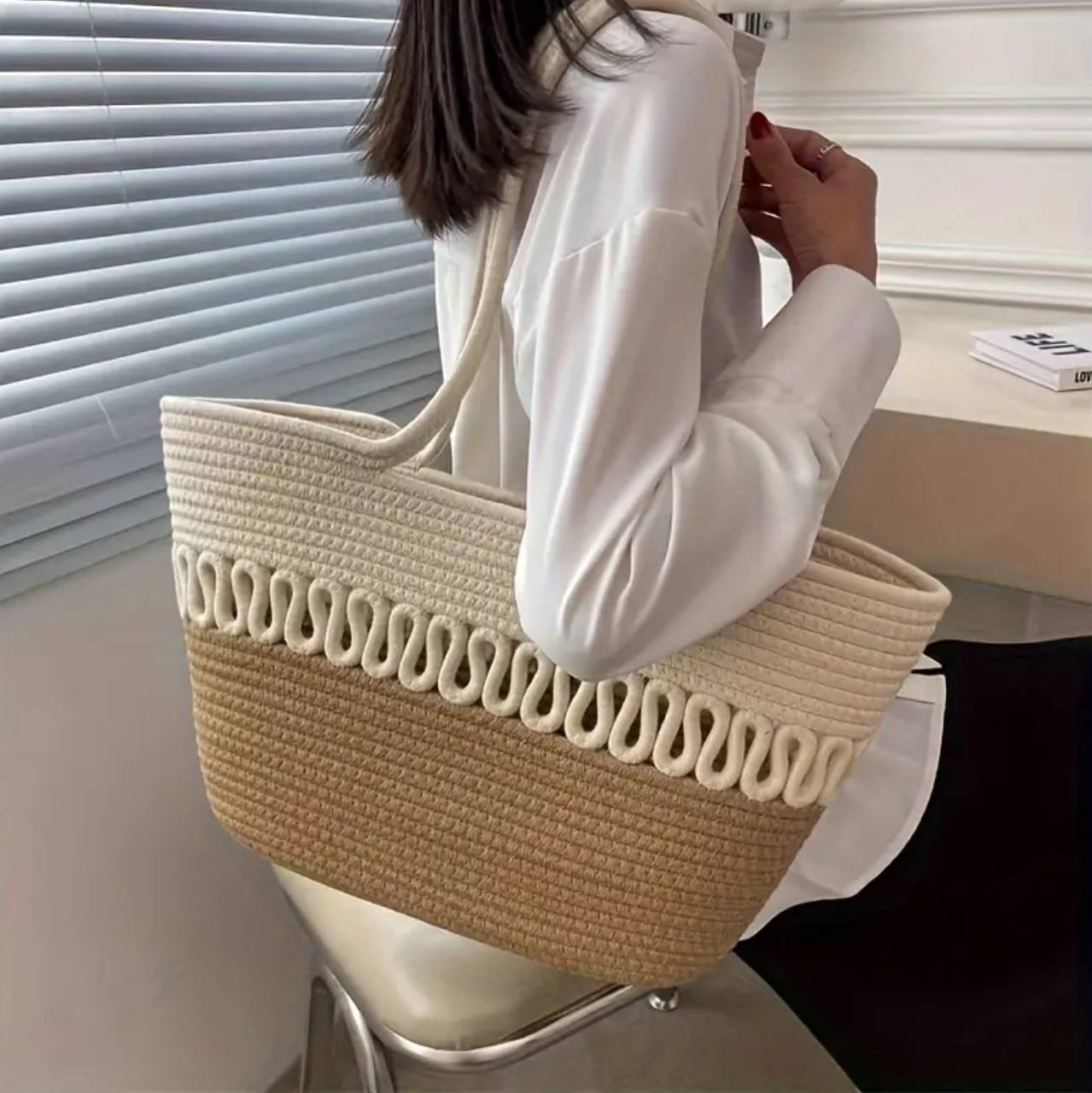 Fancy woven handbag