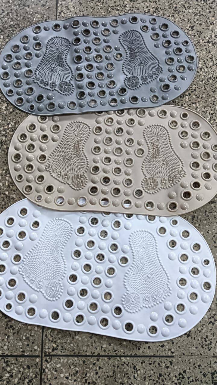Bathroom antislip mat with footprints