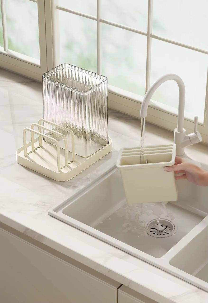 Multifunctional cutlery organizer with chopping board holder and knife organizer