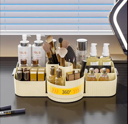 Multipurpose organizer with a 360 degrees compartment