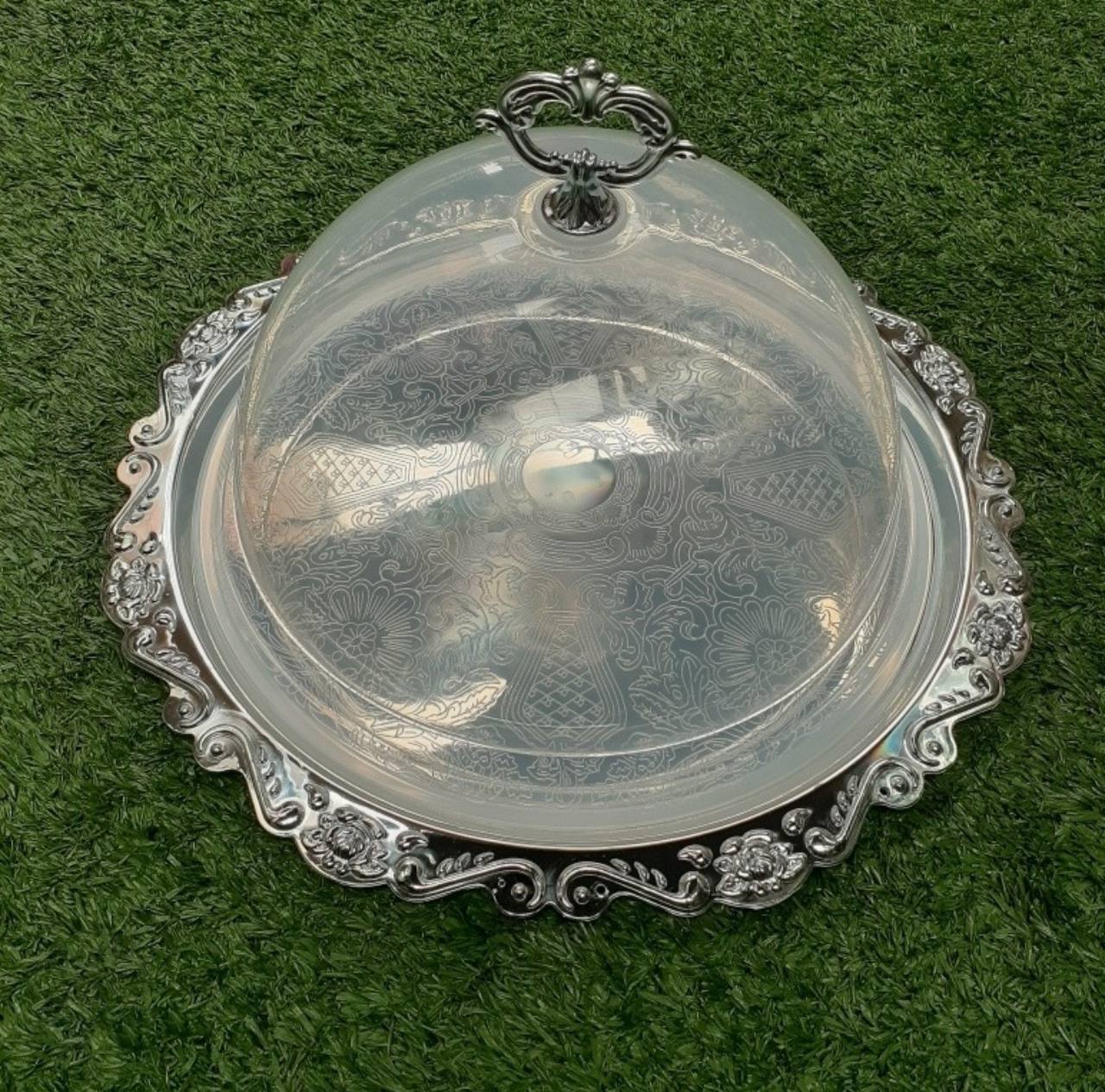 Food cover with tray