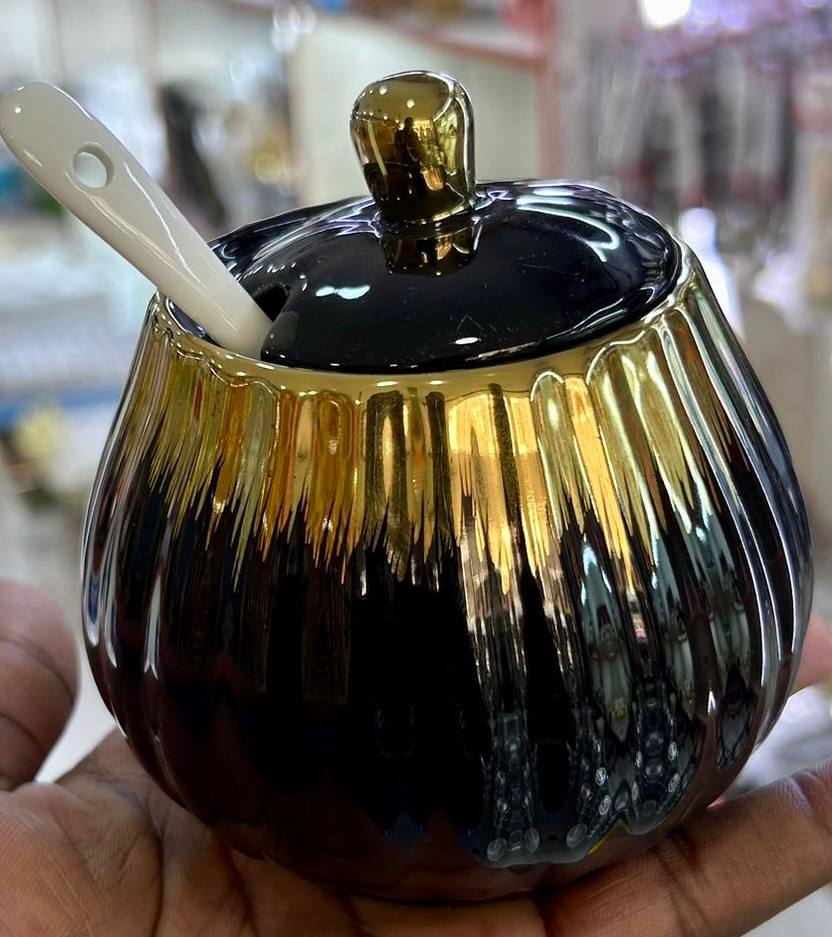 Ceramic sugar dishes