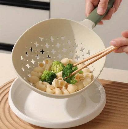 kitchen big colander