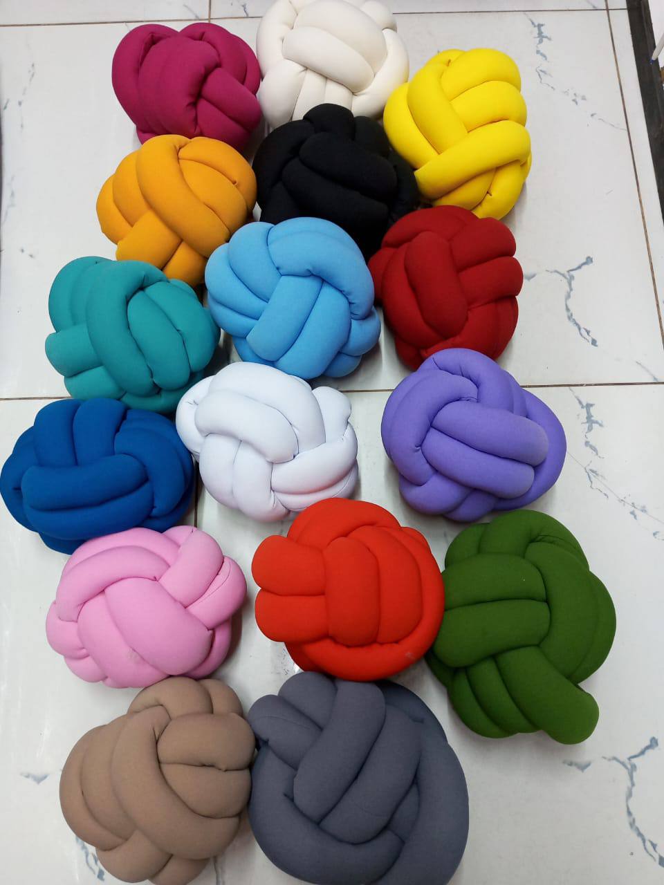 Knot pillows