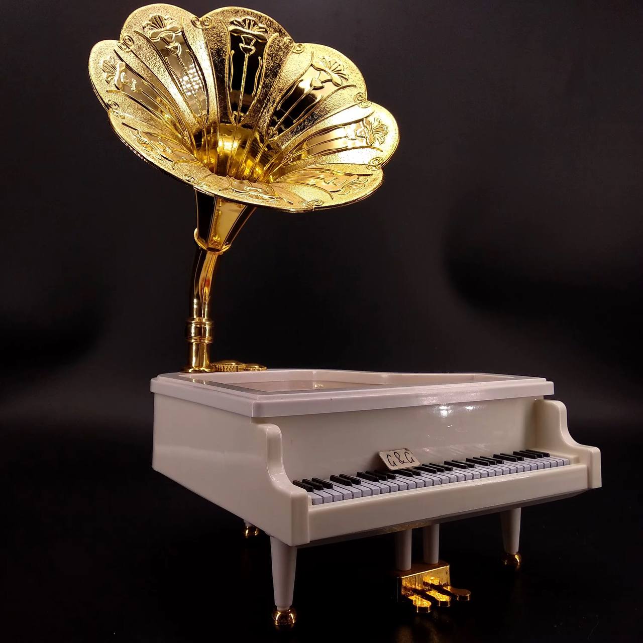 Loud Vintage Retro Music Box Piano