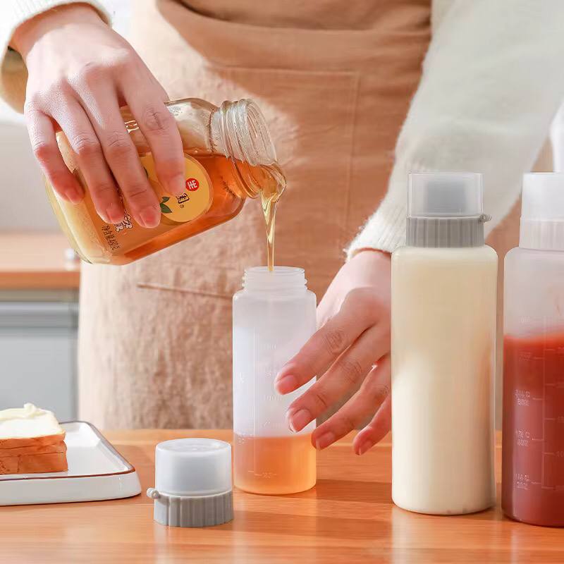 350ml 5 Holes Condiment Squeeze 
Bottle