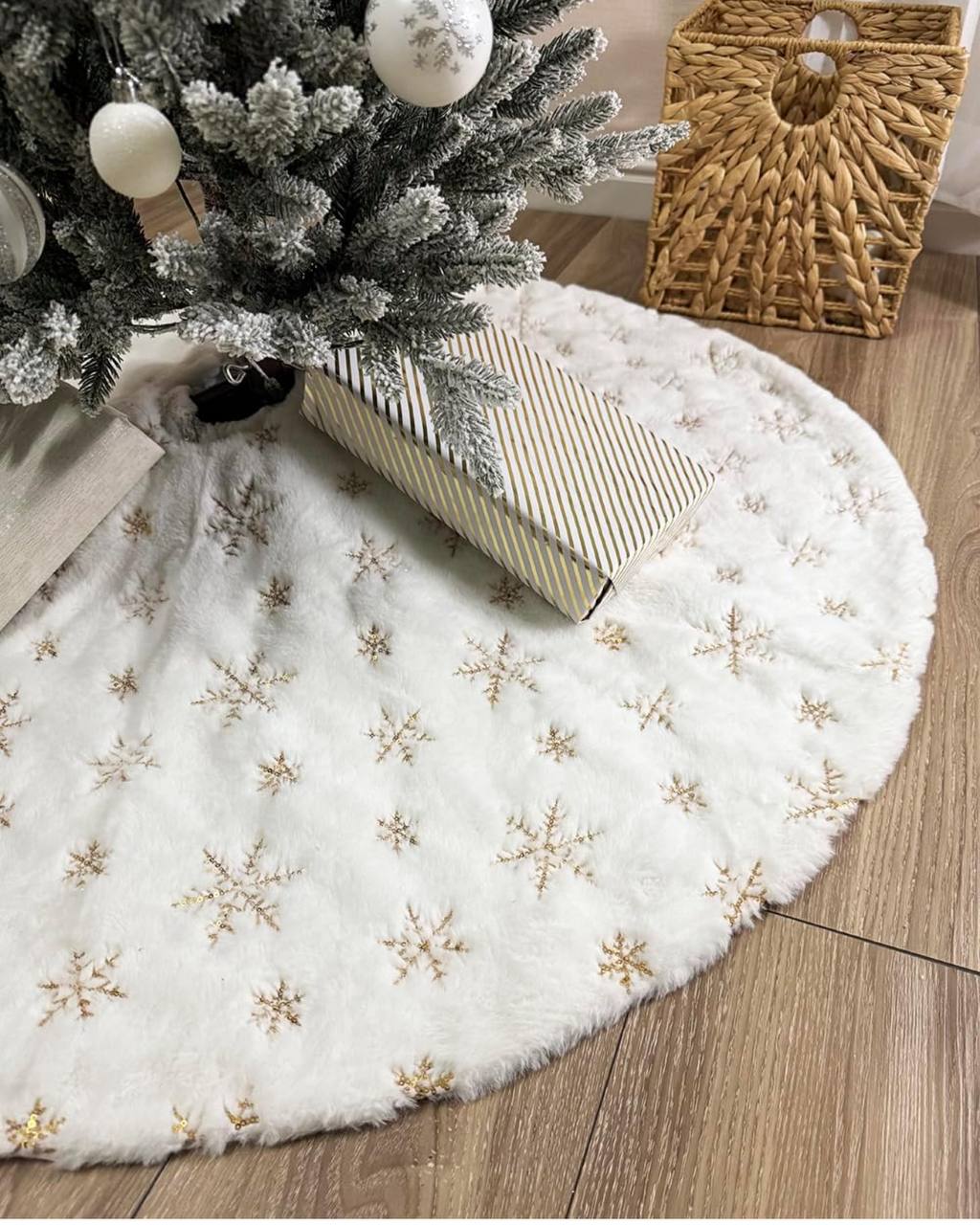 Christmas tree skirt