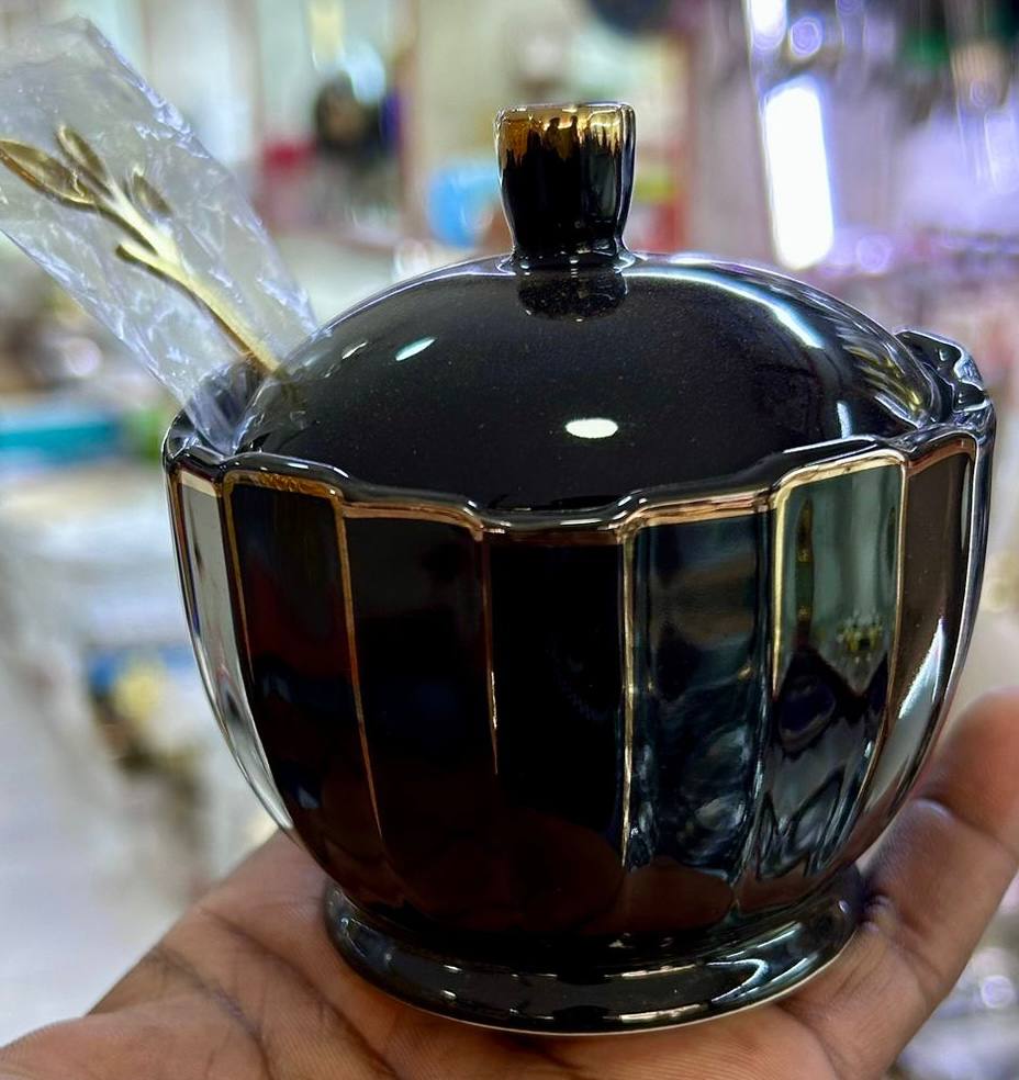 Ceramic sugar dishes