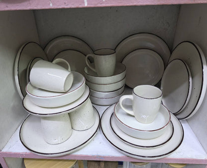 24pcs Reactive Glazed Ceramic Dinneer set.