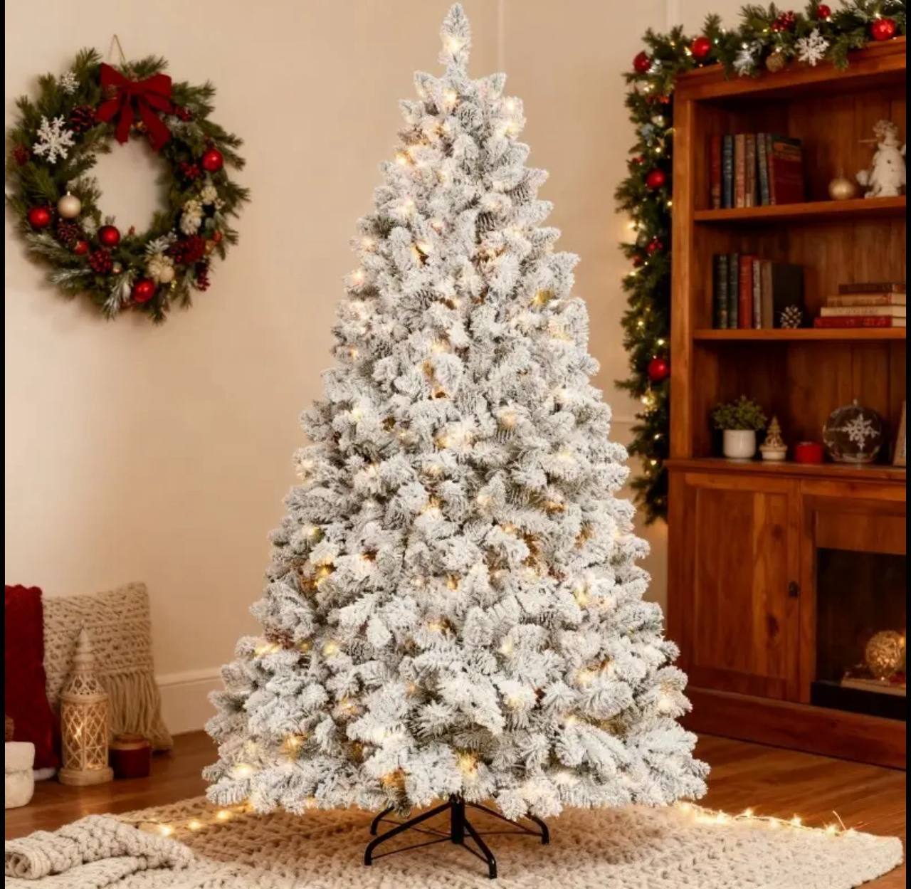 Pre-lit Snow flocked Christmas tree