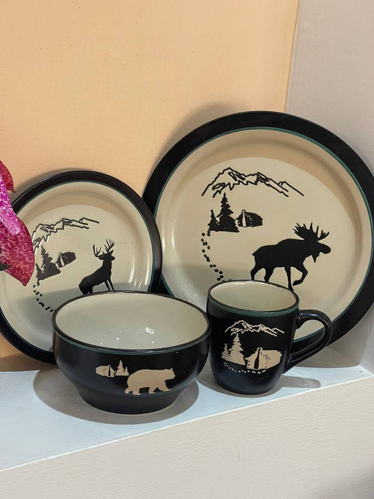 Ceramic dinner set