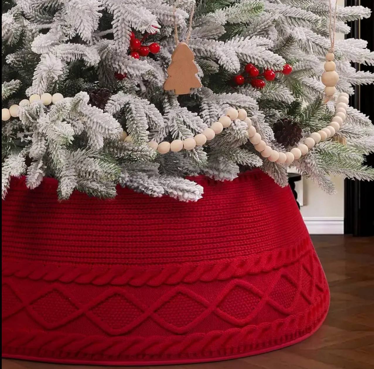 Beautifully knitted Christmas Tree Collar
