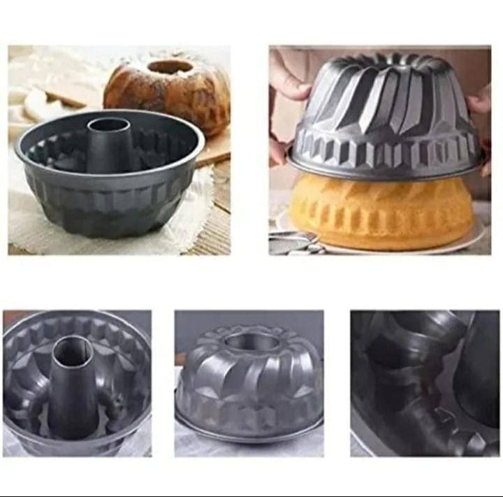 Doughnut shape cake mould