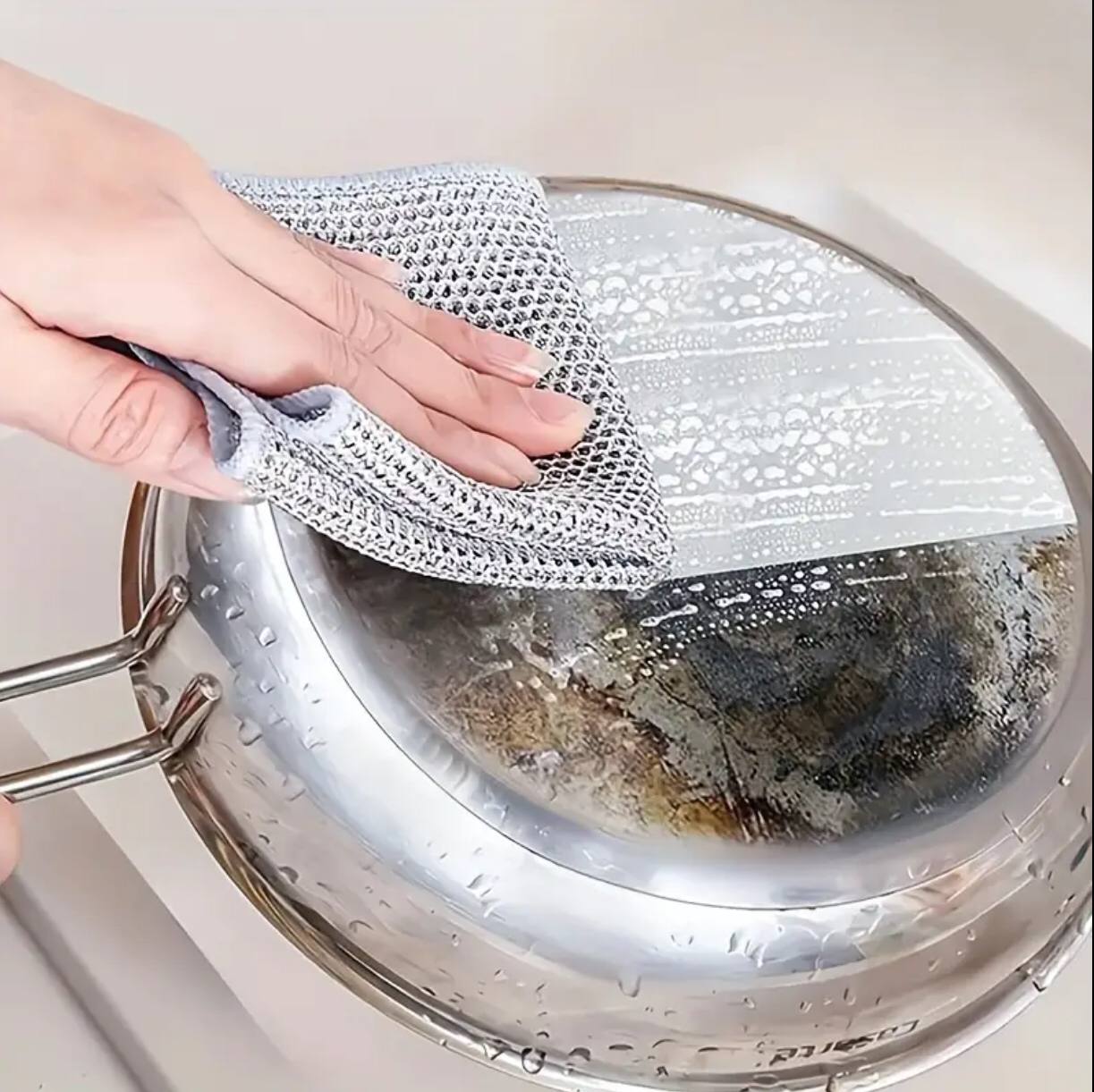 Multi-purpose magic wire dish cleaning cloth.