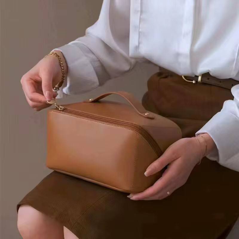 Large Cosmetic Bag For Women Pu Leather Make Up Pouch Portable Washbag Travel Toiletries Organizer Storage Luxury Brand Hangbag