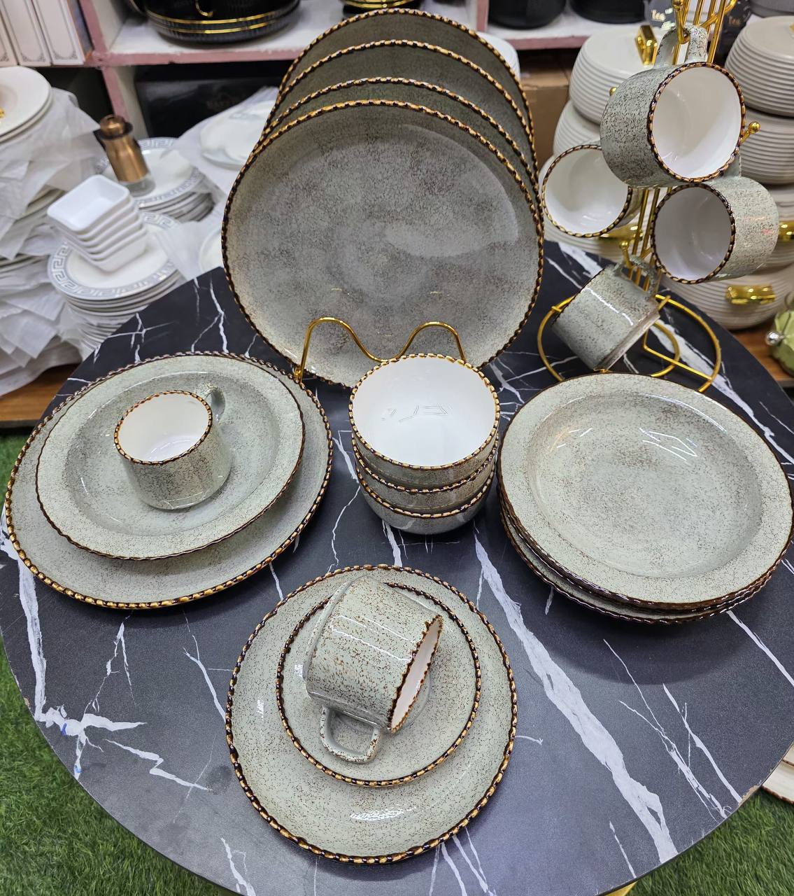 36pcs Dinner set. Elegant Luxury European Kiln Porcelain Dinner set.