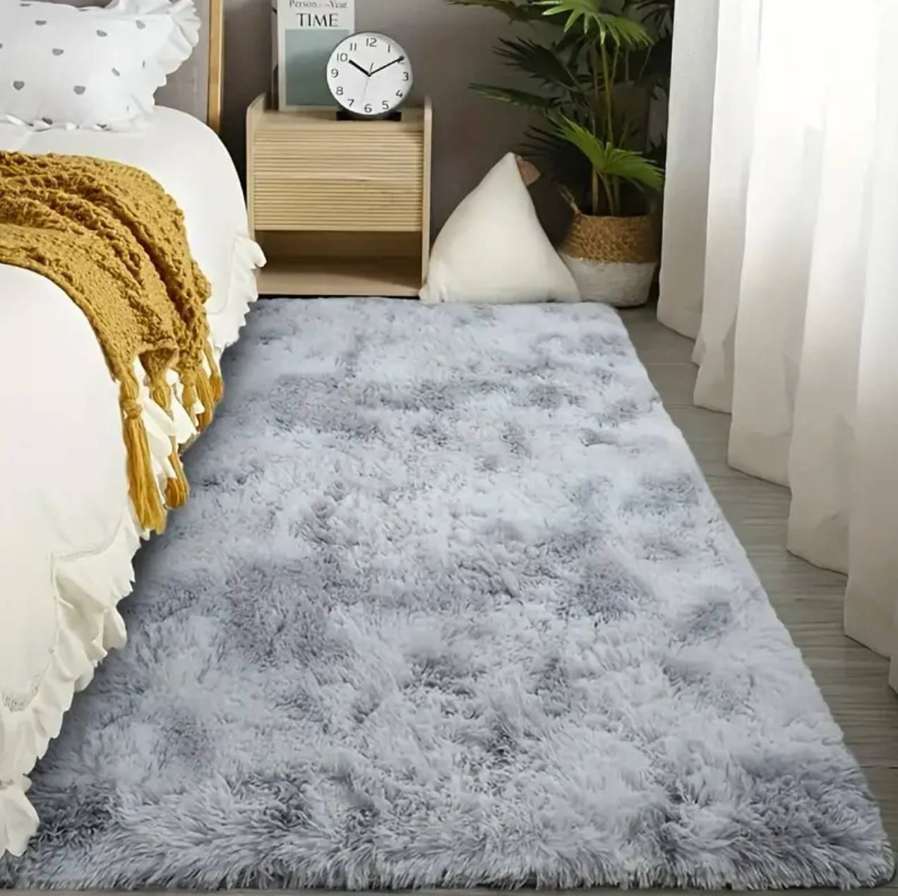 Fluffy bed side mat