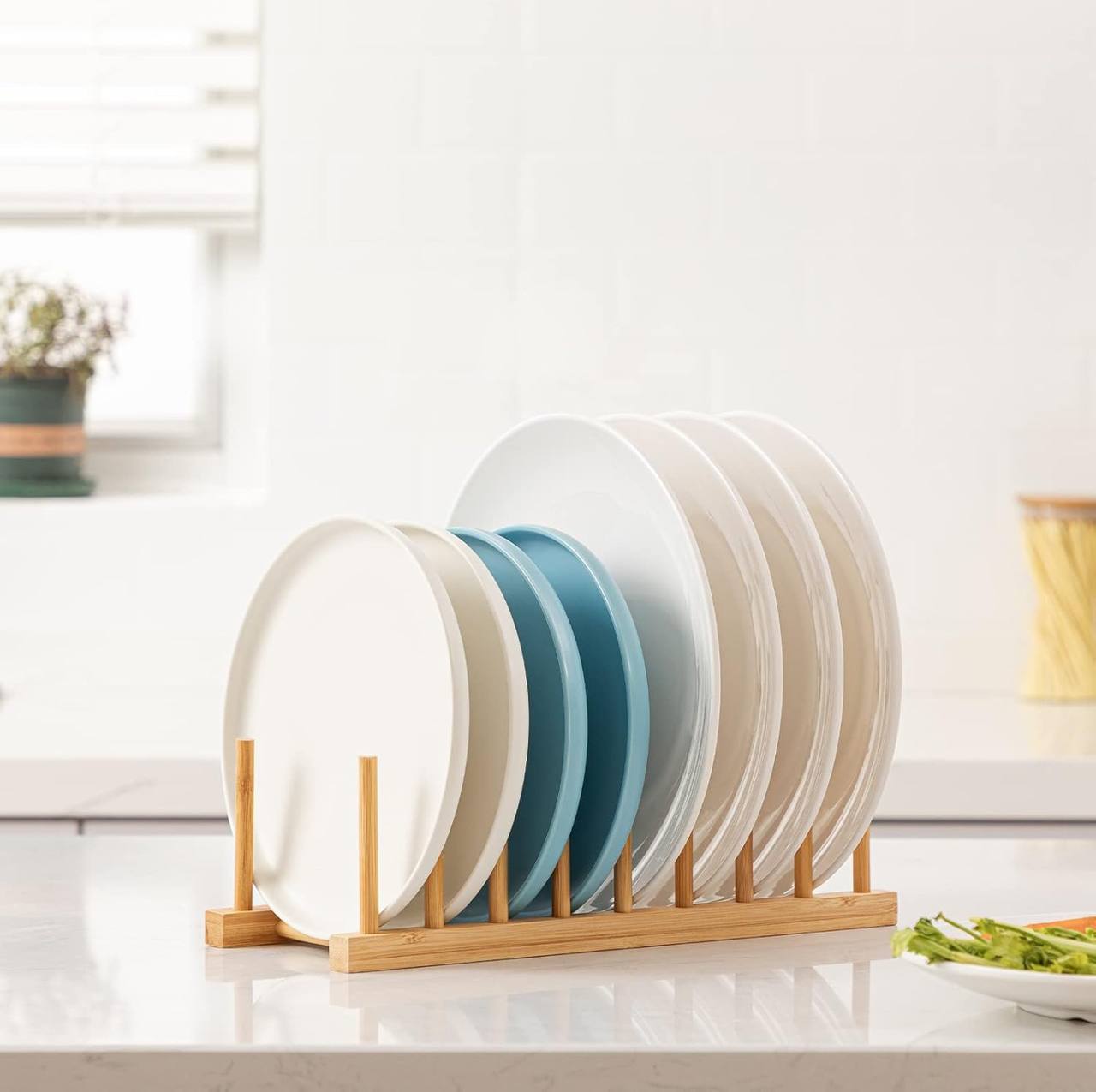 Bamboo plate holder