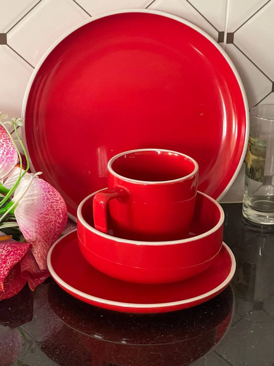 Ceramic dinner set