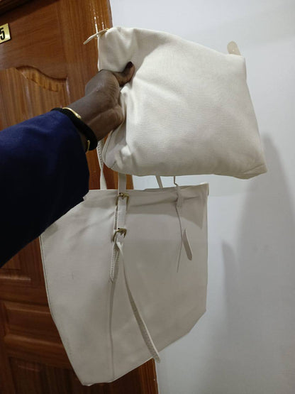 Minimalist tote with inside pouch