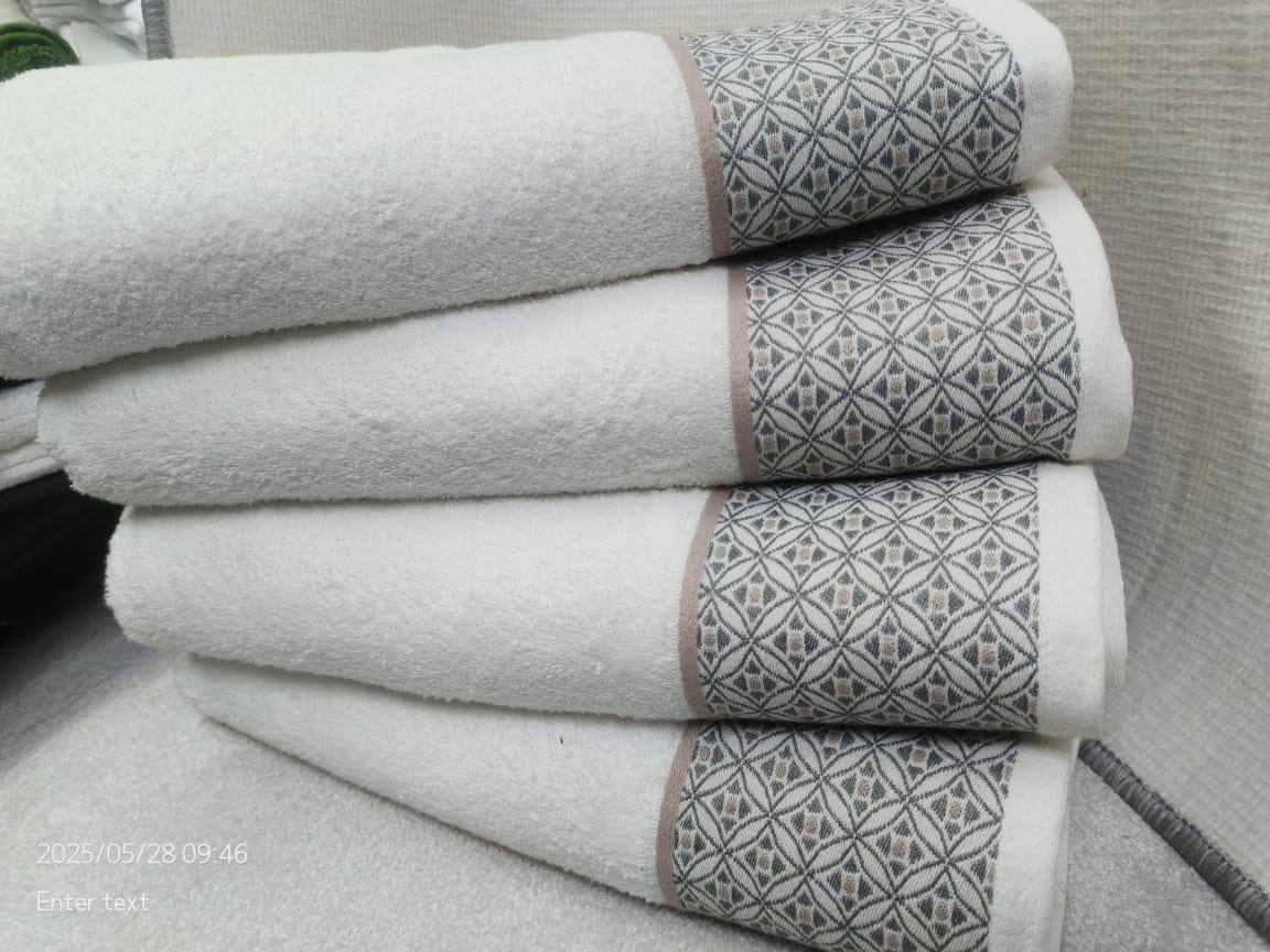 Cotton white towels