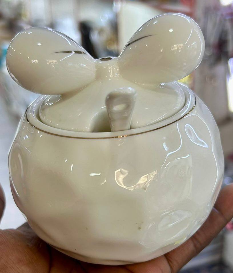 Ceramic sugar dishes