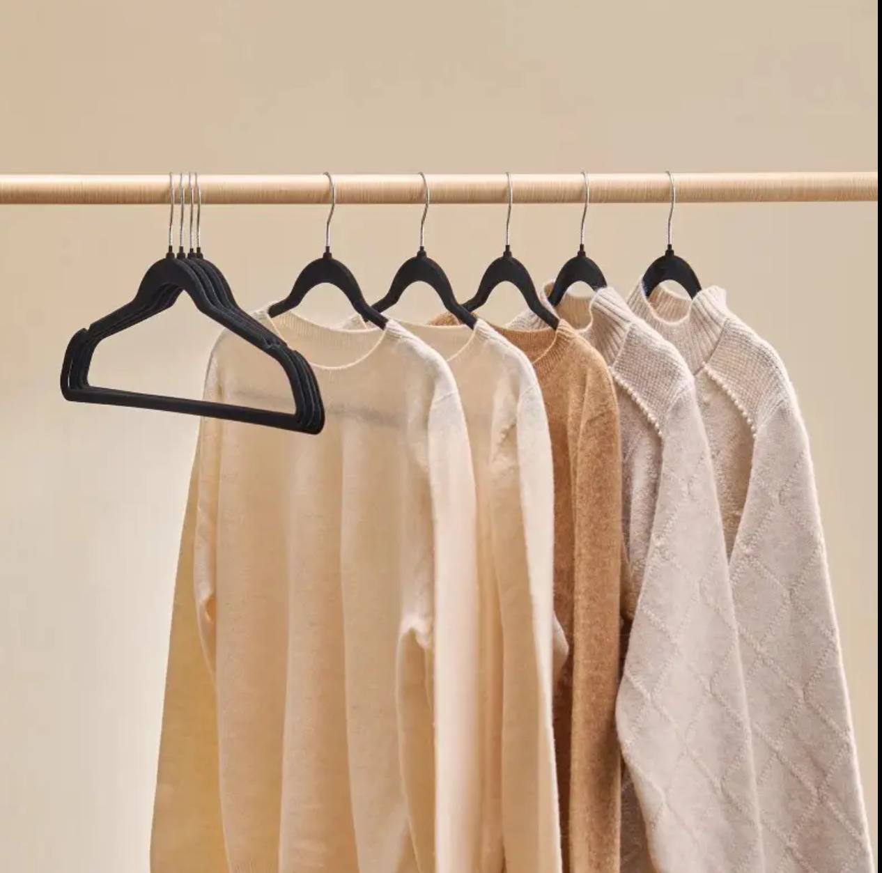 10pc velvet hangers