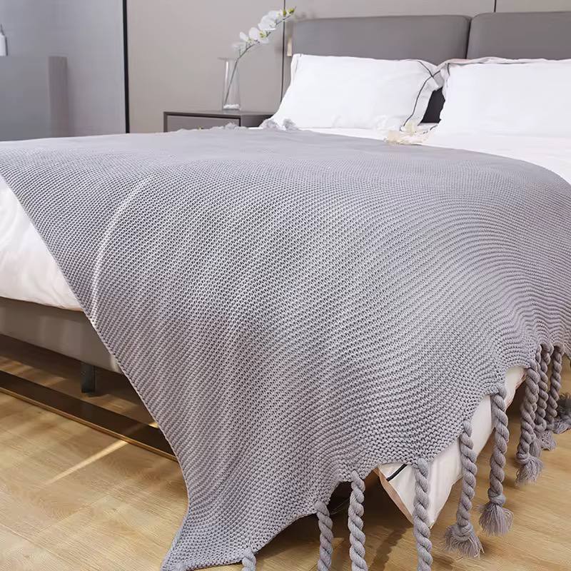 Supper Soft Knitted Throw Blankets With Tassels