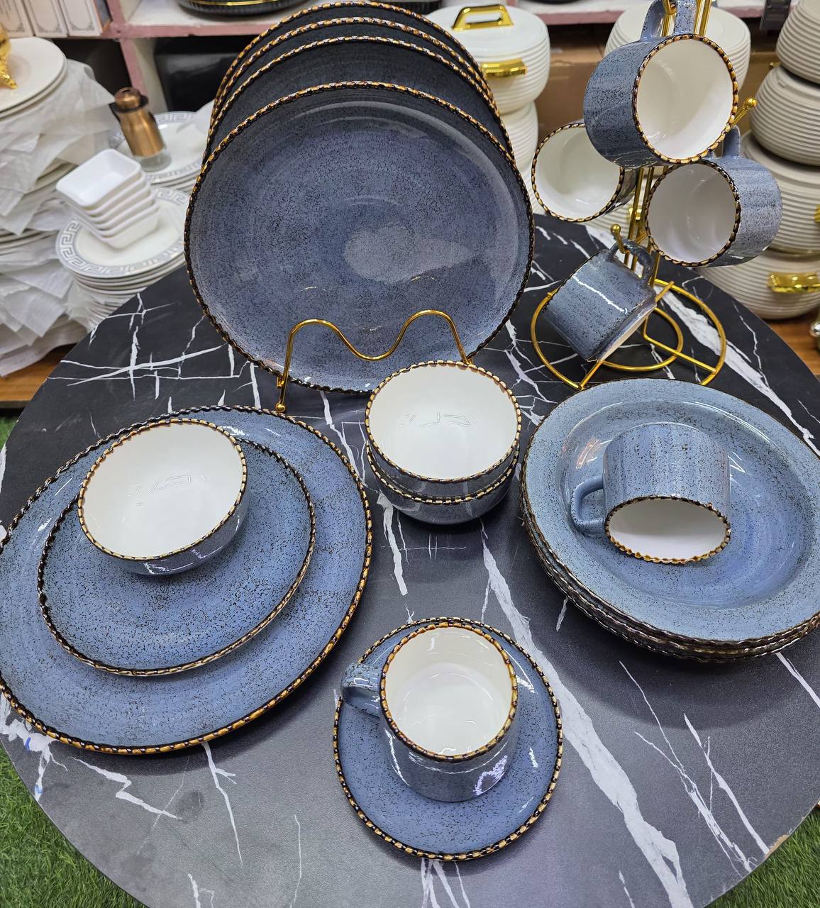 36pcs Dinner set. Elegant Luxury European Kiln Porcelain Dinner set.