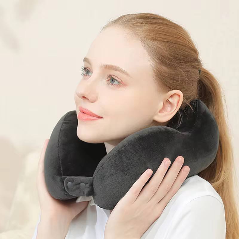Travel neck pillow
