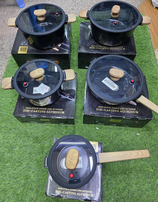 MGC Premium Crocodile Series Ceramic pots.