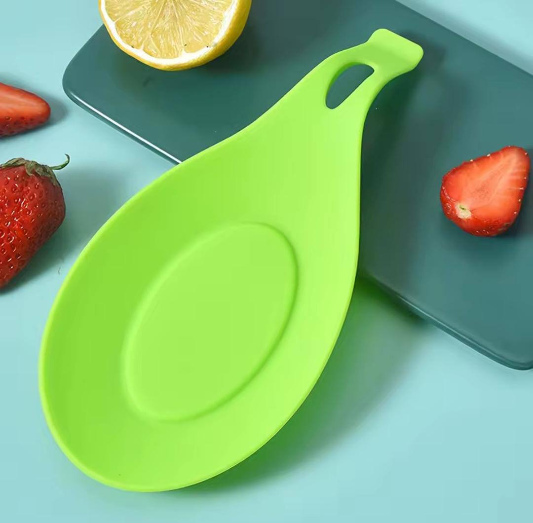 Heat resistant spoon rest
