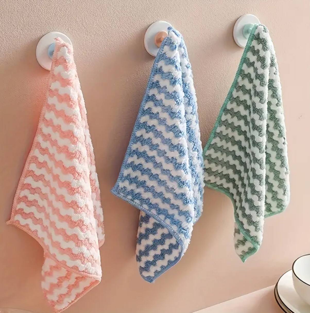 Absorbent microfiber kitchen towel