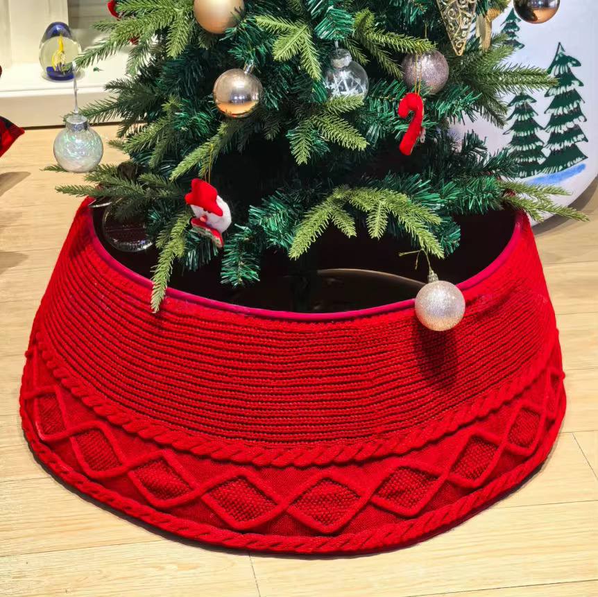 Beautifully knitted Christmas Tree Collar