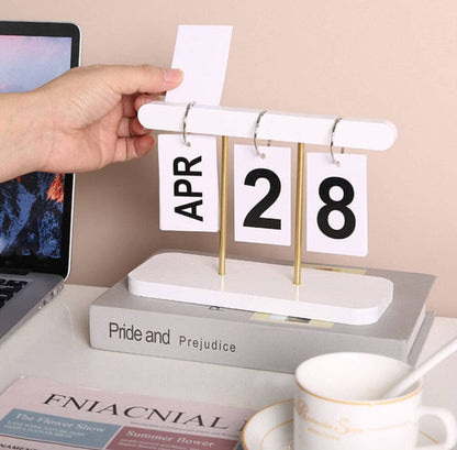Minimalism Creative Living Room Office Decoration Wooden flip Calendar