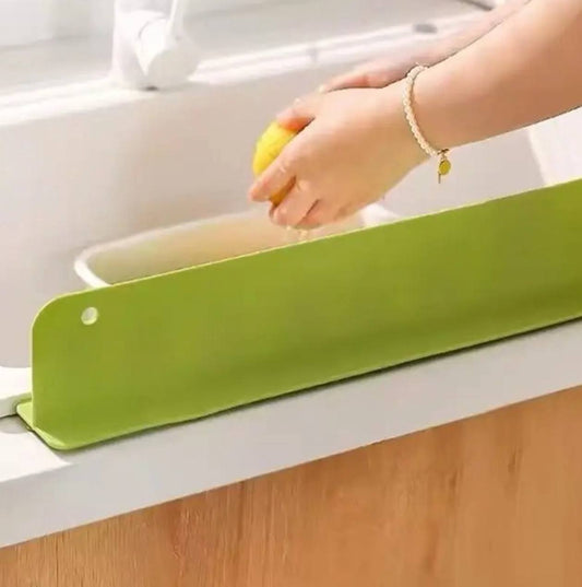 Kitchen Sink Splash Guard with Suction Cup