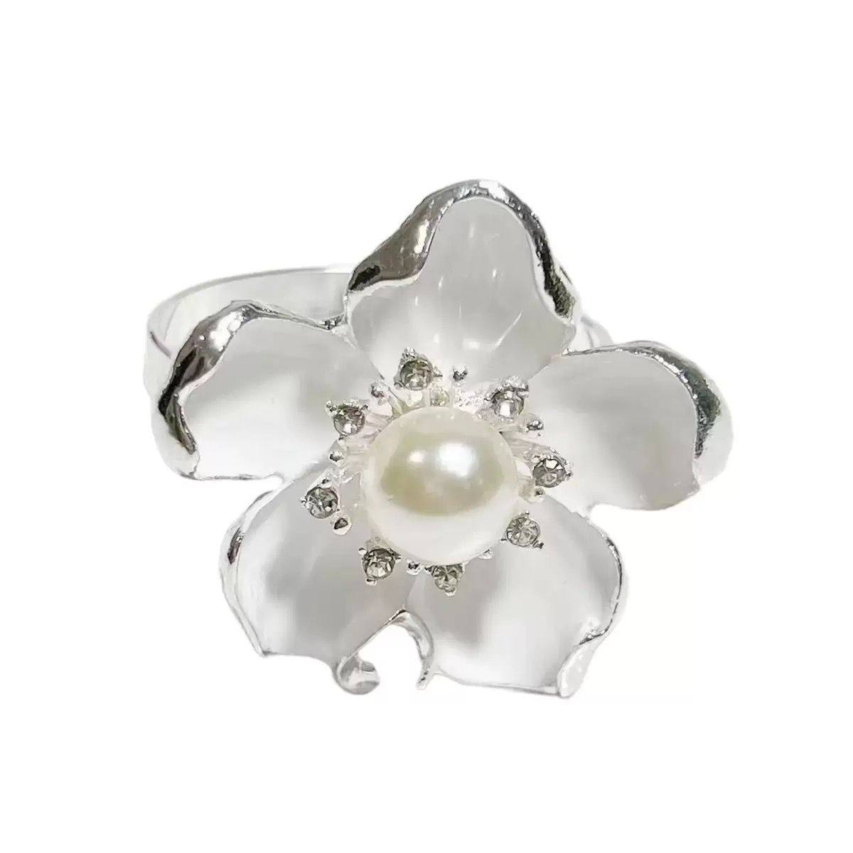 Luxurious Napkin rings
Available in 3 designs
6pc