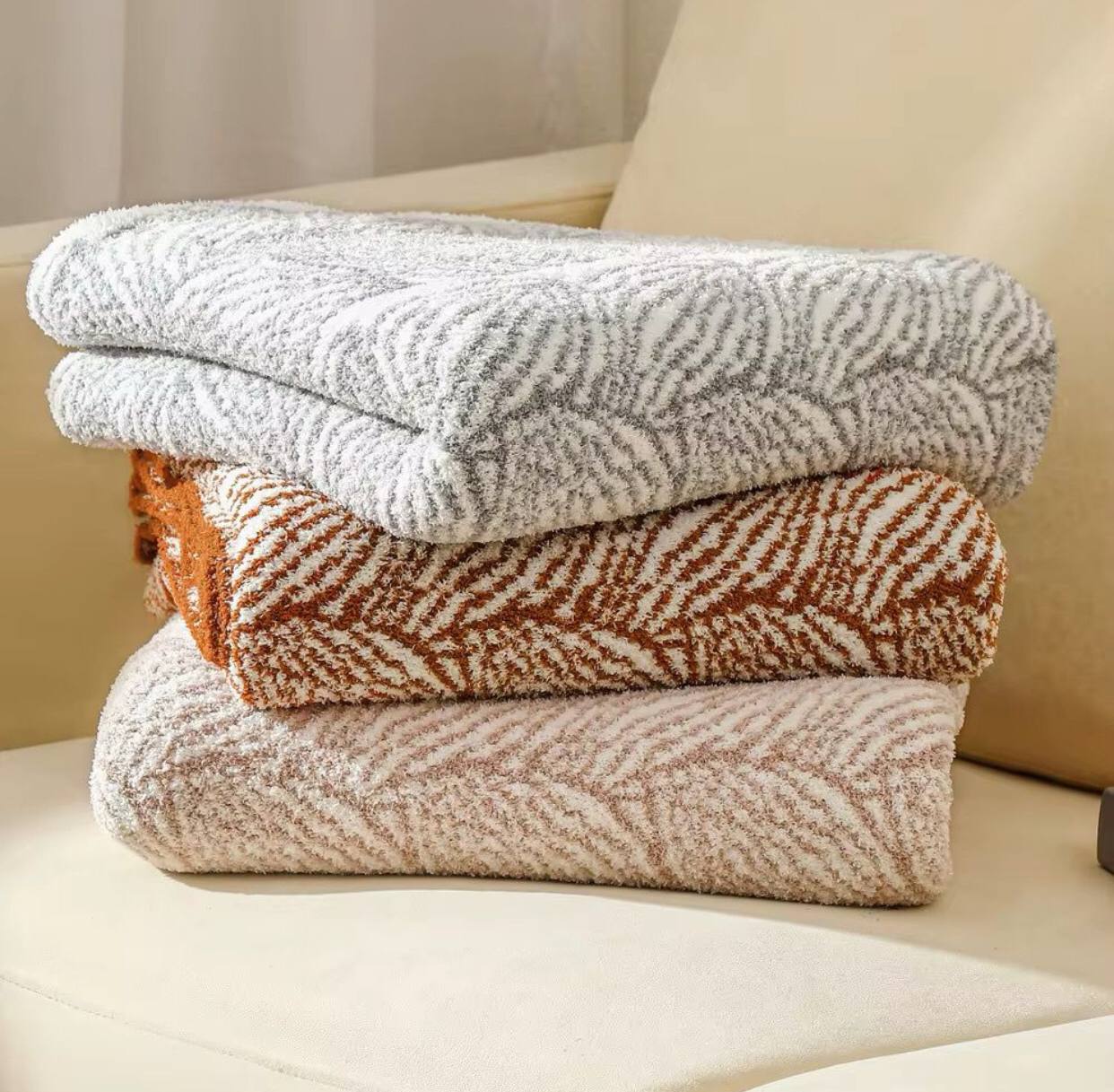 Leaf pattern micro fiber throw blanket