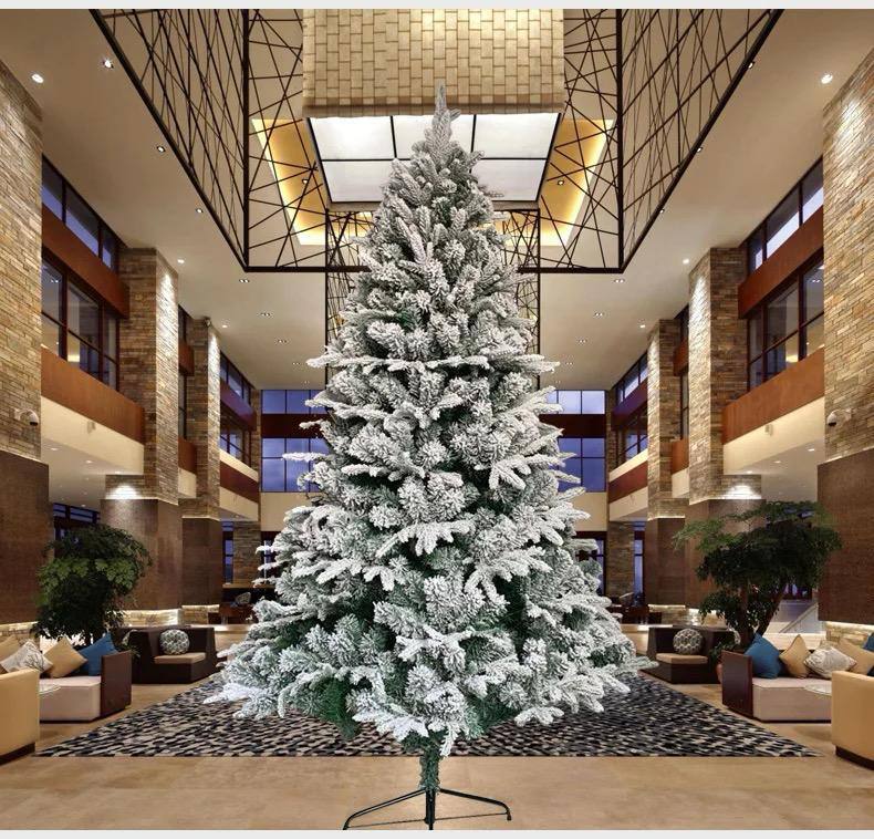 SNOW FLOCKED CHRISTMAS TREE 🎄   
high quality with 2000 leaves