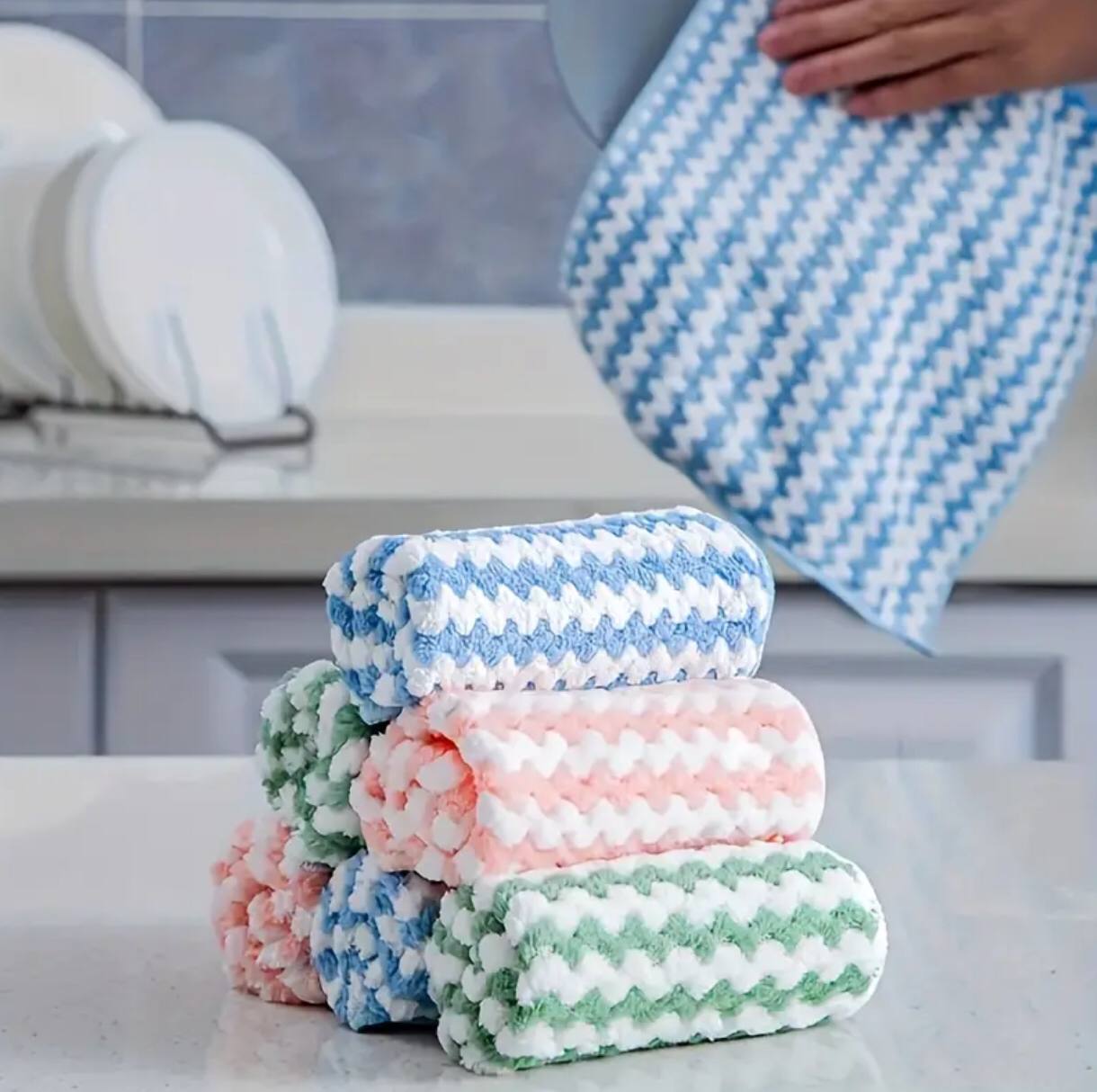 Absorbent microfiber kitchen towel